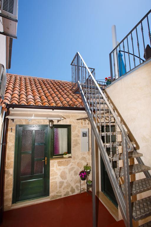 Studio Apartments Bonaca Split Exterior foto